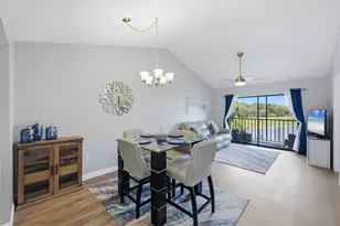 931 Capri Isles Blvd, Venice, FL 34292 - Photo 8