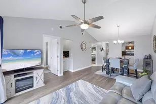 931 Capri Isles Blvd, Venice, FL 34292 - Photo 10