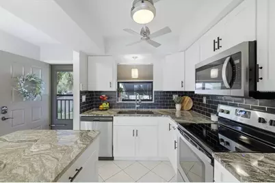 931 Capri Isles Boulevard #32, Venice, FL 34292 - Photo 6