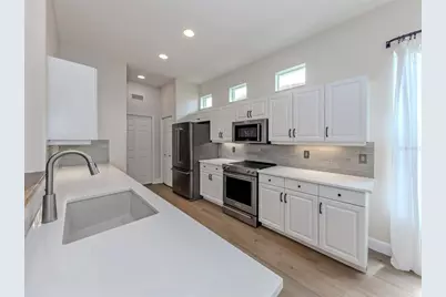 128 Amora Avenue, Venice, FL 34285 - Photo 6