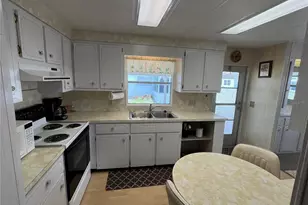 824 Trento, Venice, FL 34285 - Photo 12
