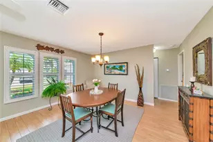 422 Circlewood Dr, Venice, FL 34293 - Photo 4