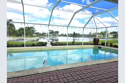 917 S Gondola Drive, Venice, FL 34293 - Photo 2