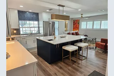917 S Gondola Drive, Venice, FL 34293 - Photo 14