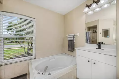 2145 Date Palm Way, Venice, FL 34292 - Photo 36