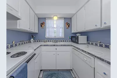 537 Manatee Ct #204, Venice, FL 34285 - Photo 12