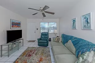 537 Manatee Ct, Venice, FL 34285 - Photo 8
