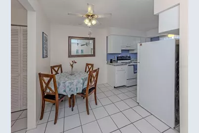 537 Manatee Ct #204, Venice, FL 34285 - Photo 10