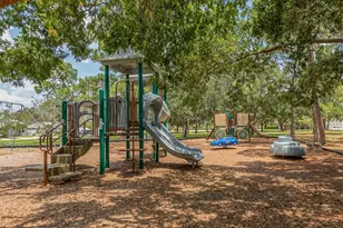 537 Manatee Ct, Venice, FL 34285 - Photo 20