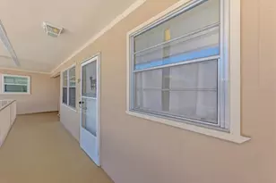 537 Manatee Ct, Venice, FL 34285 - Photo 6