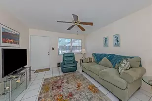 537 Manatee Ct, Venice, FL 34285 - Photo 8