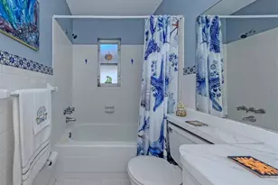 537 Manatee Ct, Venice, FL 34285 - Photo 16