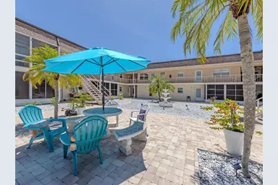537 Manatee Ct #204, Venice, FL 34285 - Photo 1