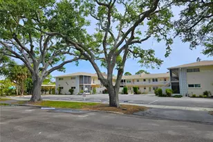 509 W Venice Ave, Venice, FL 34285 - Photo 2