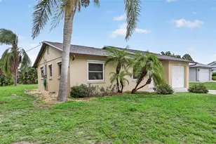 10136 Peach Ave, Englewood, FL 34224 - Photo 2