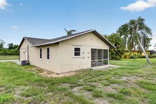 10136 Peach Ave, Englewood, FL 34224 - Photo 32