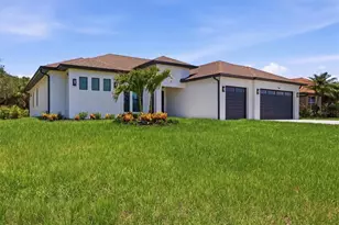 166 Medalist Rd, Rotonda West, FL 33947 - Photo 12