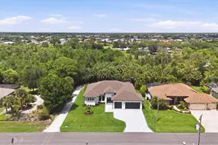 166 Medalist Rd, Rotonda West, FL 33947 - Photo 6