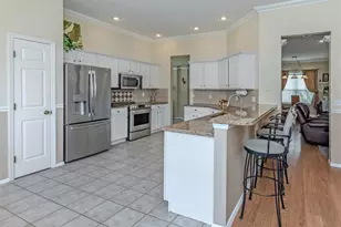 4322 Manfield Dr, Venice, FL 34293 - Photo 10