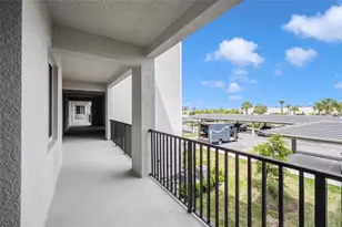 17655 Opal Sand Dr, Venice, FL 34293 - Photo 4