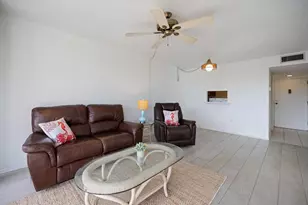 618 Bird Bay Dr S, Venice, FL 34285 - Photo 4