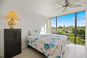 618 Bird Bay Dr S, Venice, FL 34285 - Photo 14