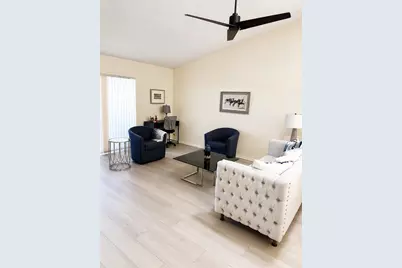 1211 Capri Isles Boulevard #122, Venice, FL 34292 - Photo 4