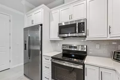 121 Colebrook Court, Venice, FL 34292 - Photo 10