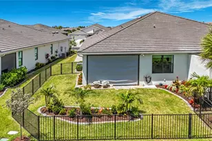 18604 Dayspring Pl, Venice, FL 34293 - Photo 24