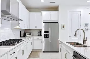 18604 Dayspring Pl, Venice, FL 34293 - Photo 16
