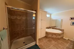 700 Dahlia Dr, Venice, FL 34293 - Photo 10
