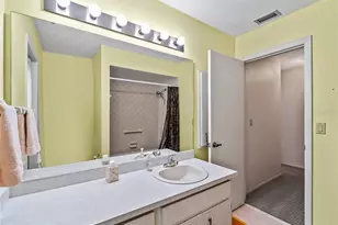 1619 E Cypress Point Dr, Venice, FL 34293 - Photo 28