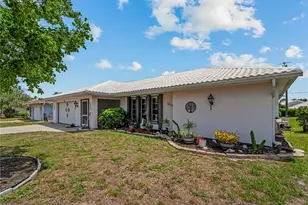 1619 E Cypress Point Dr, Venice, FL 34293 - Photo 4