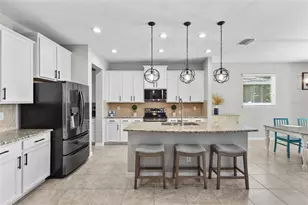6116 35th Ct E, Bradenton, FL 34203 - Photo 12