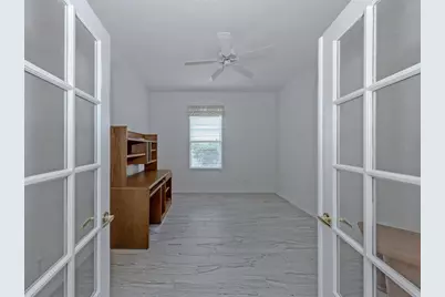 304 Langholm Drive, Venice, FL 34293 - Photo 16