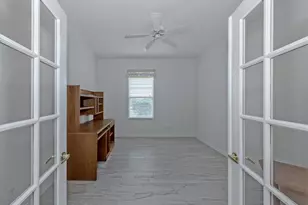 304 Langholm Dr, Venice, FL 34293 - Photo 16