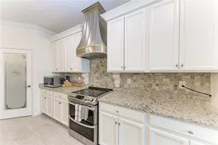 20706 Benissimo Dr, Venice, FL 34293 - Photo 14