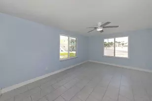 908 Villas Dr, Venice, FL 34285 - Photo 14