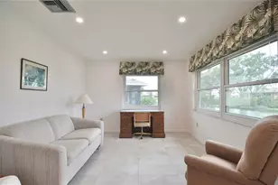2321 Sandlewood Dr, Venice, FL 34293 - Photo 6