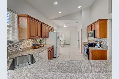 155 Grand Oak Circle, Venice, FL 34292 - Photo 10