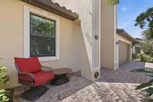 12505 Canavese Ln, Venice, FL 34293 - Photo 4