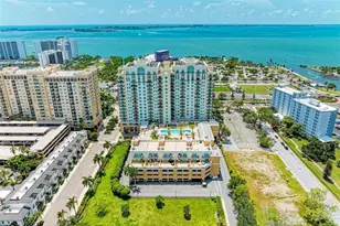 800 N Tamiami Trl, Sarasota, FL 34236 - Photo 2