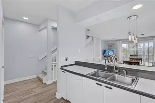 508 Forest Way, Longboat Key, FL 34228 - Photo 16