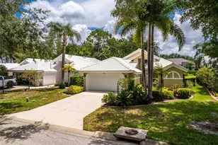 1020 Harbor Town Dr, Venice, FL 34292 - Photo 4