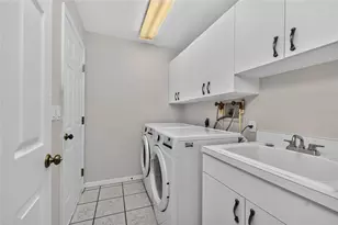 1020 Harbor Town Dr, Venice, FL 34292 - Photo 22