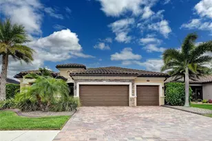 20745 Granlago Dr, Venice, FL 34293 - Photo 2