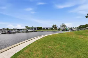 24 Oakwood Dr N, Englewood, FL 34223 - Photo 28
