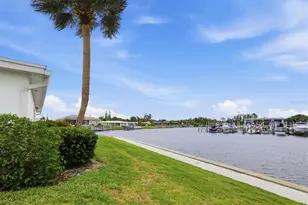 24 Oakwood Dr N, Englewood, FL 34223 - Photo 30