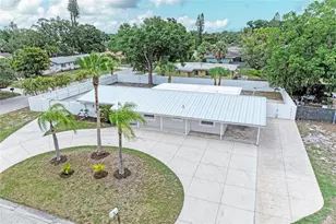 2714 Datura St, Sarasota, FL 34239 - Photo 2