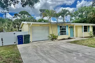 270 W Seminole Dr, Venice, FL 34293 - Photo 4